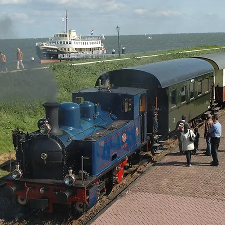 De Halve Maan 酒店 2*