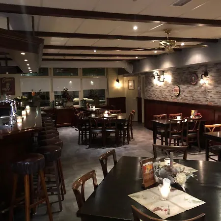 酒店 De Halve Maan 博文卡尔斯佩尔