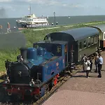 De Halve Maan Hotel 2*